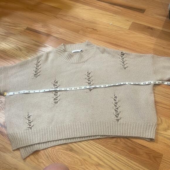 Lush Oversized Distressed Light Tan Pullover Sweater - L - Picture 6 of 7